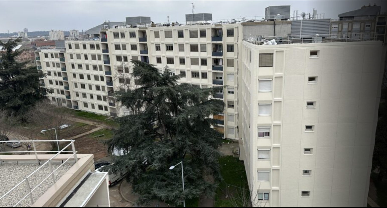 Les Marronniers — Rénovation habitat — Vénissieux — chantier métallerie réalisé par Rayan Serrurerie